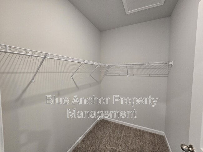 Building Photo - 77 Bonaparte St