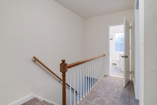 Building Photo - 1809 Glen Ridge Rd