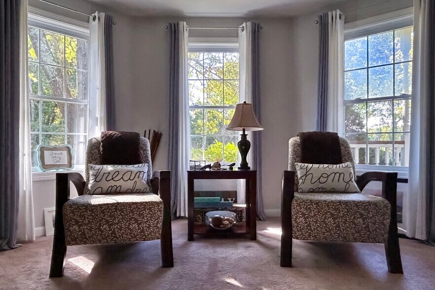 Downstairs den with bay window seating area - 278 Harrison St