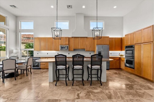 Building Photo - 79910 Mission Dr E