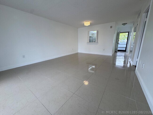 Building Photo - 3849 NE 169th St