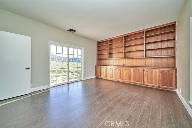 Building Photo - 44500 Los Caballos Rd