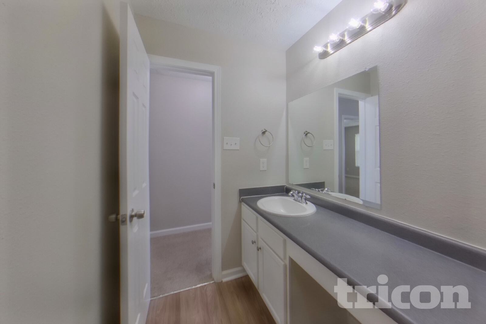 Building Photo - 1024 Tradewinds Dr