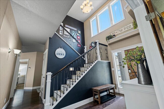 Building Photo - 2279 S Bear Claw Way