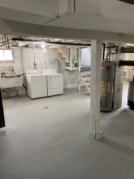 Building Photo - 7532 Jefferson Ave