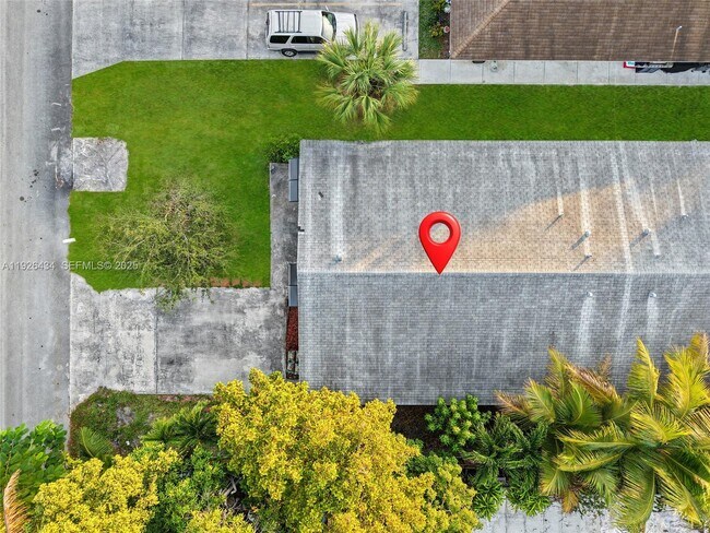 Building Photo - 1472 SW 44th Ave