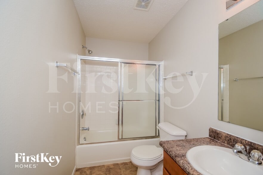 Building Photo - 5661 Grassy Bank Dr