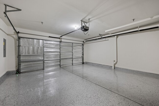 Building Photo - 556 Rhapsody Ct