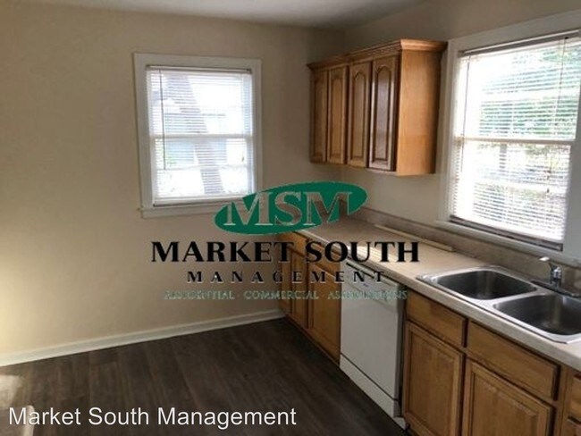 Building Photo - 3 br, 1 bath House - 121 E. 63rd Street