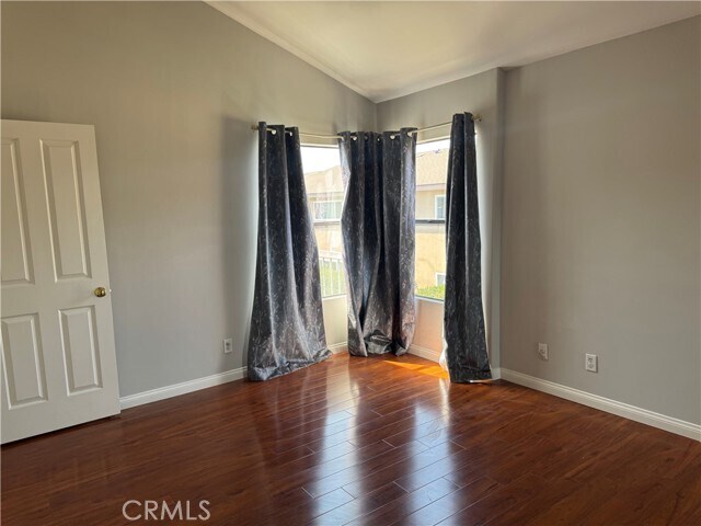 Building Photo - 996 W Huntington Dr