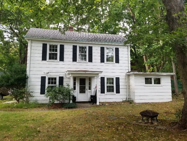 Building Photo - 126 Plainview Rd