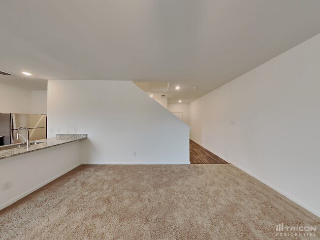 Building Photo - 4007 Trail de Paris