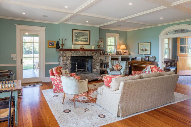 Building Photo - 378 Mill Rd