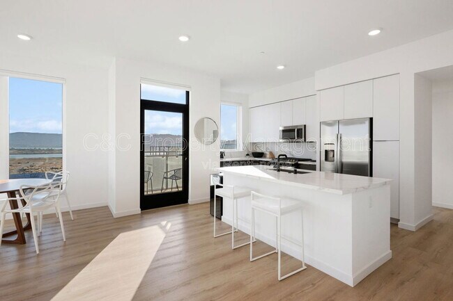 Building Photo - 52 Kirkwood Ave