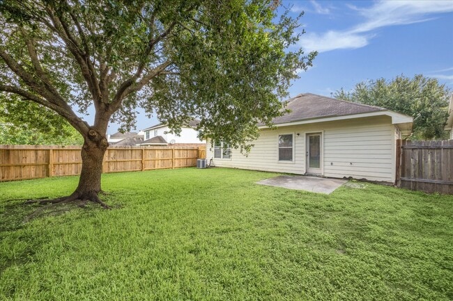 Building Photo - 6830 Arbor Hollow Ln