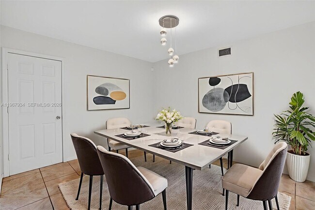 Building Photo - 347 Ives Dairy Rd