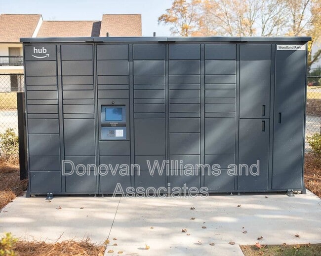 Building Photo - 2207 Kilborne Dr