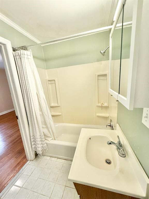 Building Photo - 2076 Azalea Cir