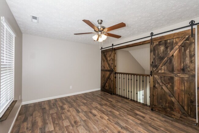 Building Photo - 2156 Turning Leaf Dr