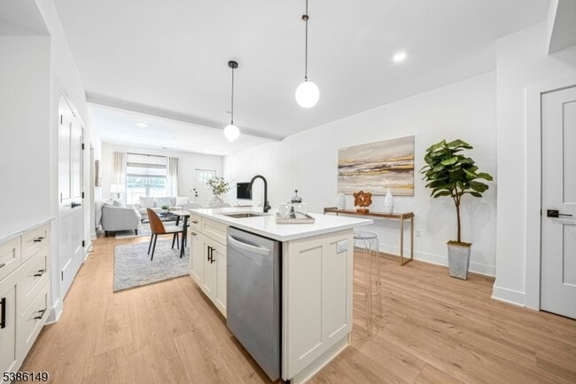 Building Photo - 20 Encampment Court