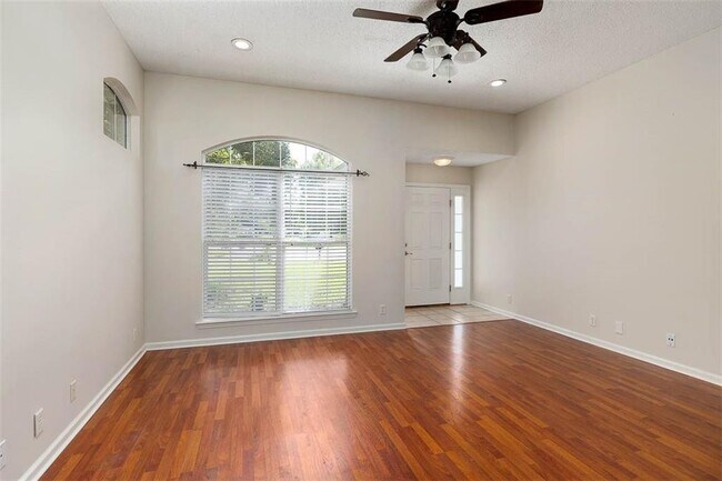 Building Photo - 106 Lagoon Way