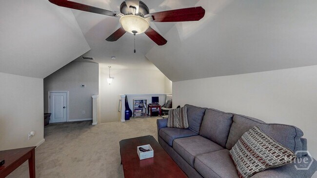 Building Photo - 308 Scarlett Ln