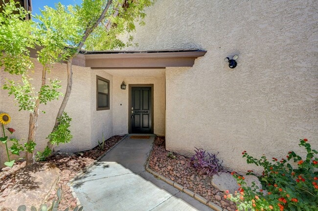Building Photo - 538 Lambeth Ct