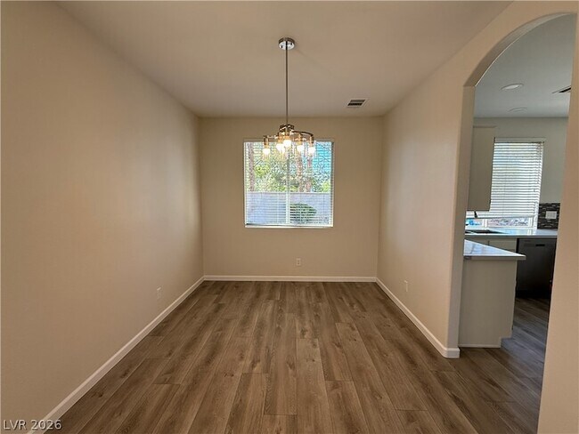 Building Photo - 1908 Thunder Ridge Cir