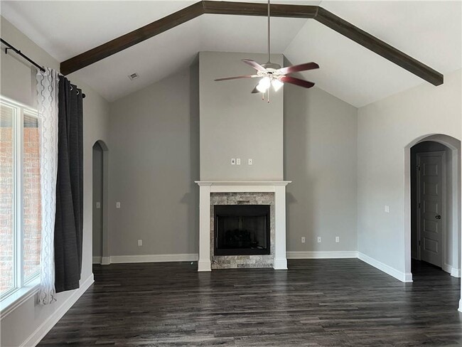 Building Photo - 508 Vista Del Valle St