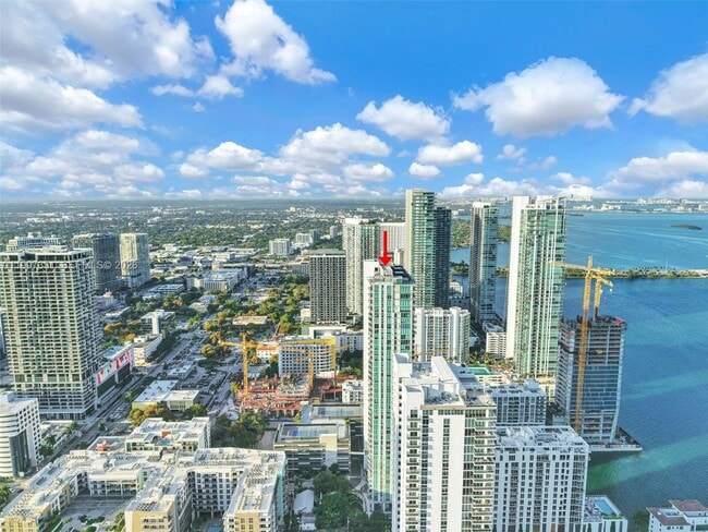 Building Photo - 460 NE 28th St