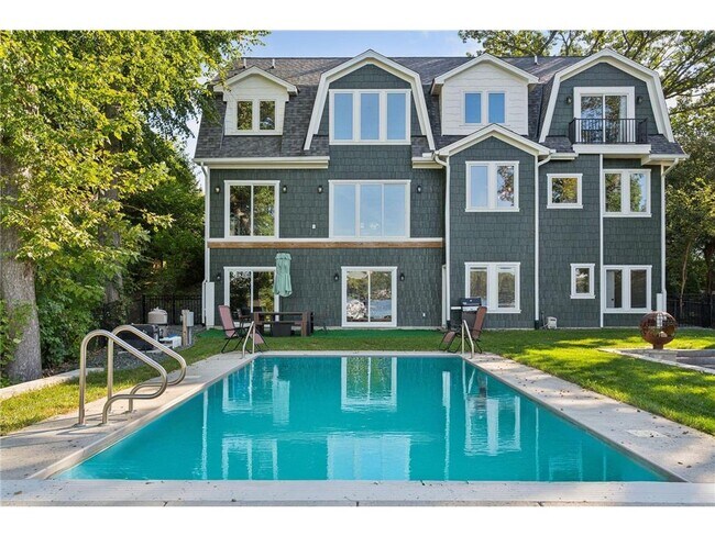 Building Photo - 441 Park Ave