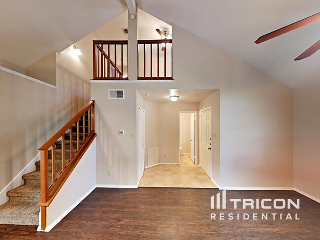 Building Photo - 1378 Southridge Dr