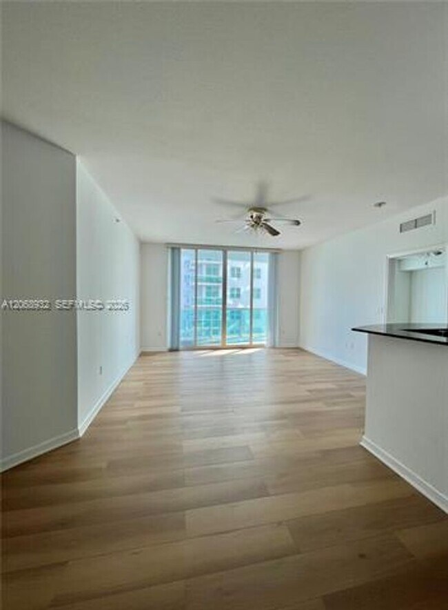 Building Photo - 7900 Harbor Island Dr