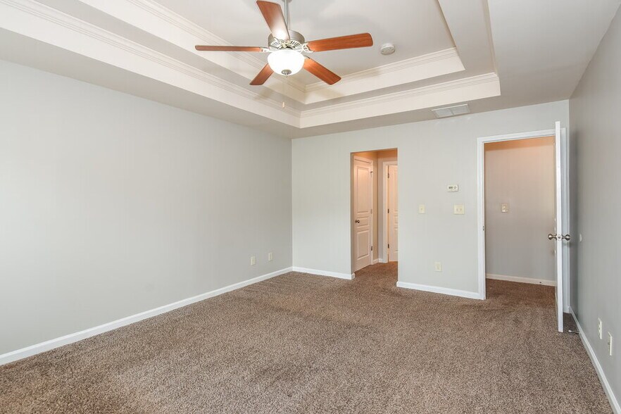 Building Photo - 192 Moorland Way NE