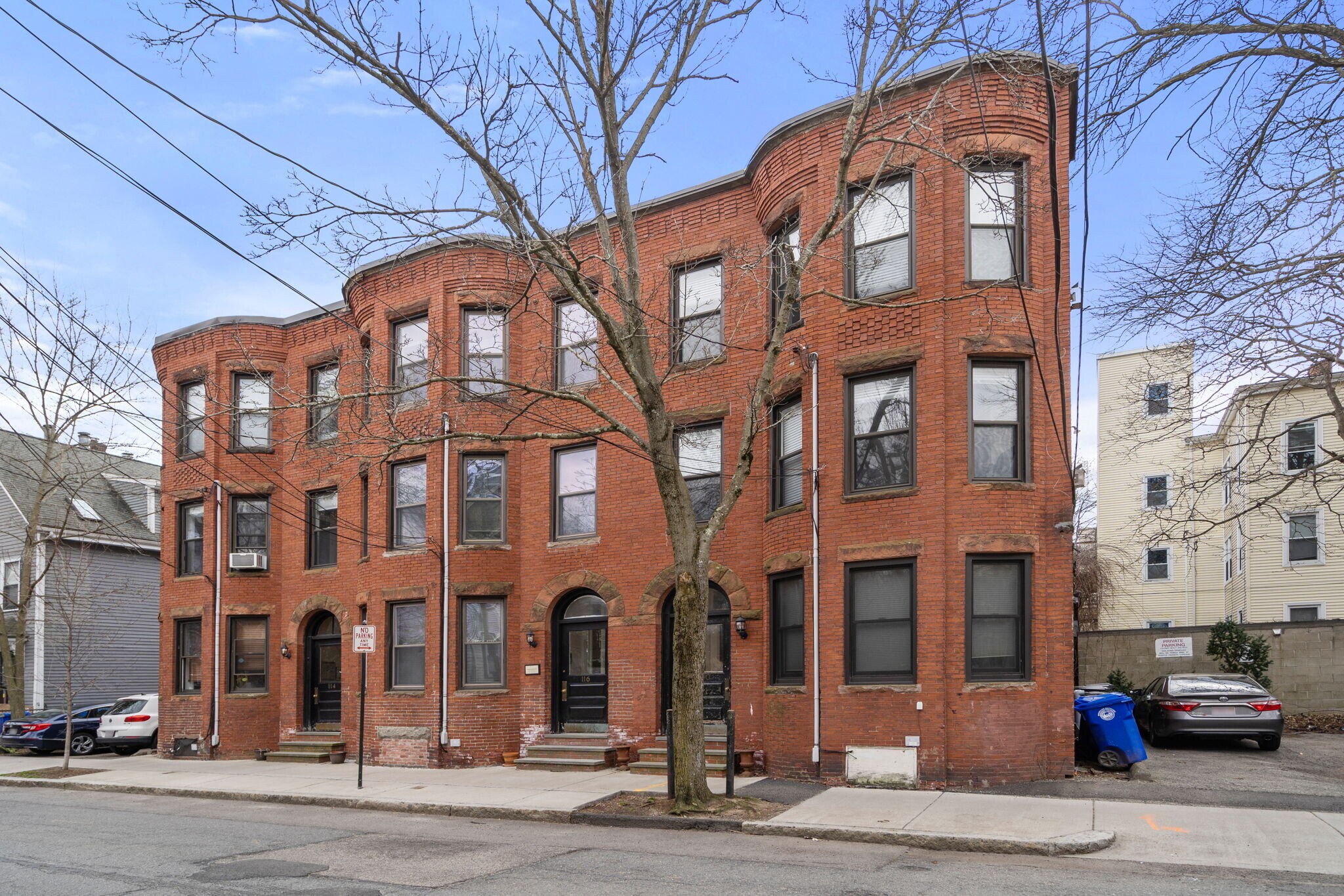 Building Photo - 116 Brook St