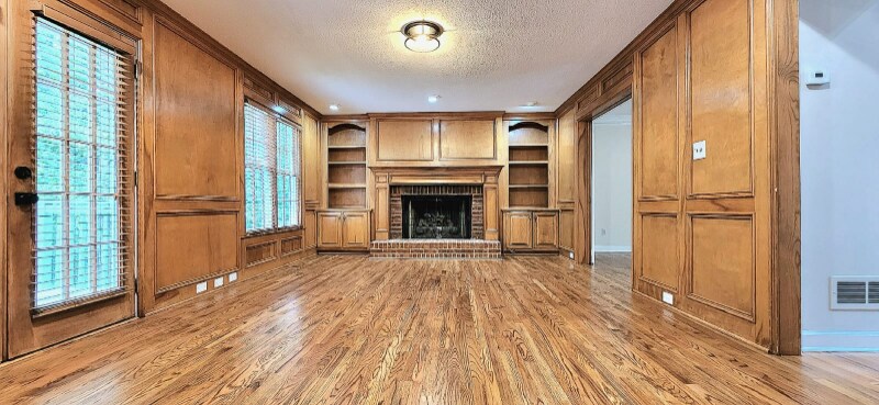 Building Photo - 11165 Wilshire Chase Dr