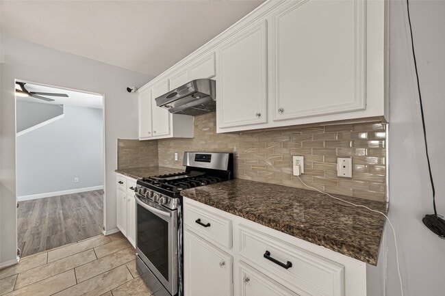 Building Photo - 12819 Wisteria Park Dr