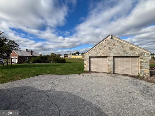 Building Photo - 3149 Carlisle Rd