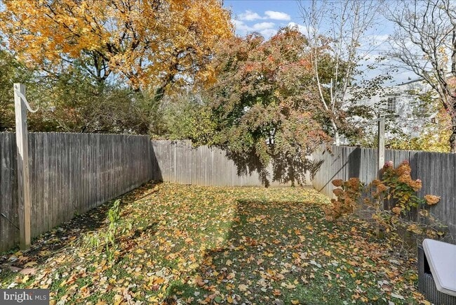 Building Photo - 131 E Union St