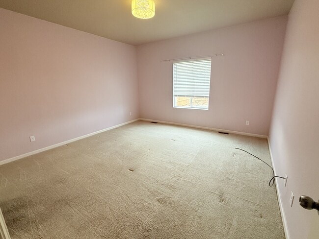 Building Photo - 257 Vela Pl