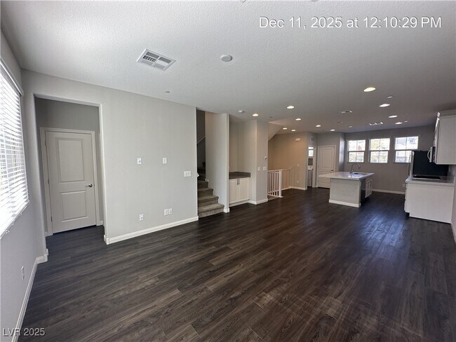 Building Photo - 177 Petaluma Valley Dr