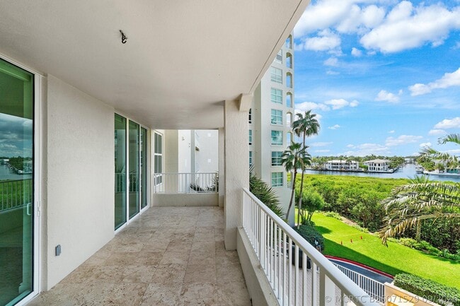 Building Photo - 3720 S Ocean Blvd