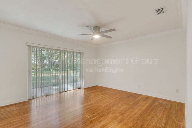 Building Photo - 5376 Majestic Island Cir