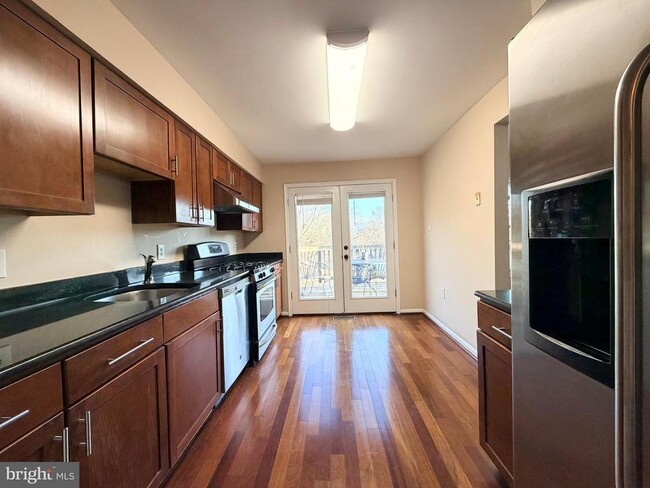 Building Photo - 203 Autumn Flower Ln