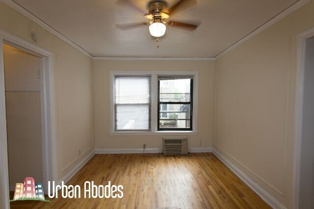 Building Photo - 833 W Wolfram St