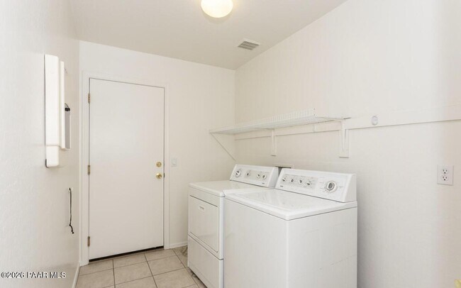 Building Photo - 1654 St Andrews Way