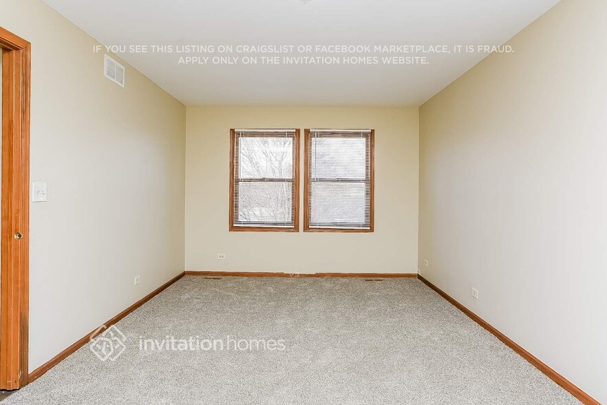 Building Photo - 321 Beaver Crossing