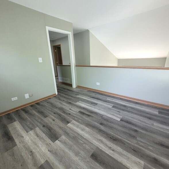 Building Photo - 156 Castlewood Ct