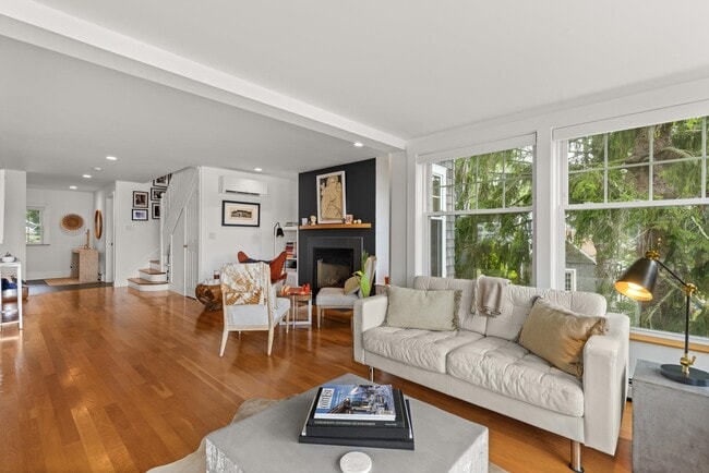 Building Photo - 148 Whipple Rd