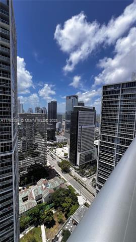 Building Photo - 475 Brickell Ave